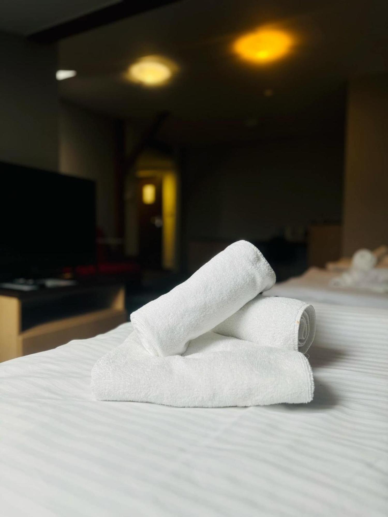 Magiczna Farma Hotel Obiady Maka I Magia زامبروو المظهر الخارجي الصورة