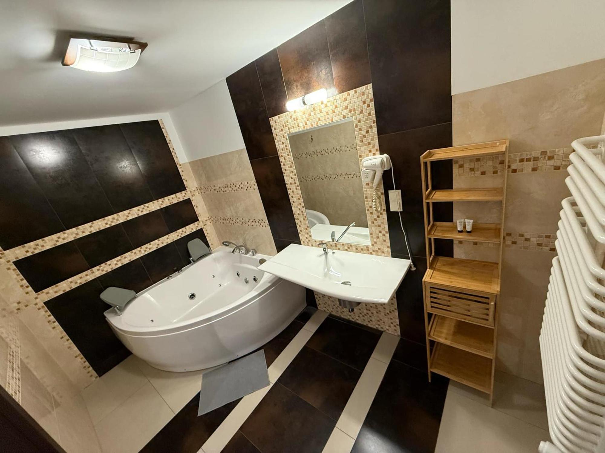 Magiczna Farma Hotel Obiady Maka I Magia زامبروو المظهر الخارجي الصورة